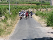 P&eacute;lerinage des p&egrave;res 2003 - Arriv&eacute;e &agrave; Moug&egrave;res 1