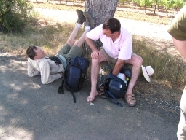P&eacute;lerinage des p&egrave;res 2003 - Chapitre 1 La pause pieds