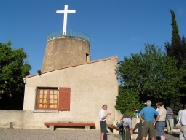 P&eacute;lerinage des p&egrave;res 2003 - Le 1er b&acirc;timent du sanctuaire