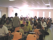 P&eacute;lerinage des p&egrave;res 2003 - Le d&eacute;but de la messe avec les familles
